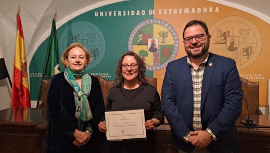 Elena Galadí Enríquez gana el Premio “Aula de Flamenco UEx-Diputación de Badajoz-Diputación de Cá...