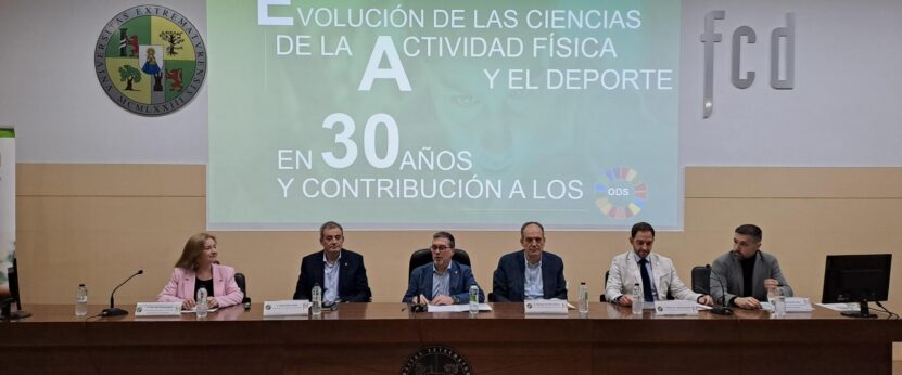 Mesa De Decanos De La Facultad De Ciencias Del Deporte