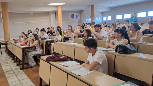 Más de 1.200 estudiantes afrontan desde hoy la PAU extraordinaria en Extremadura